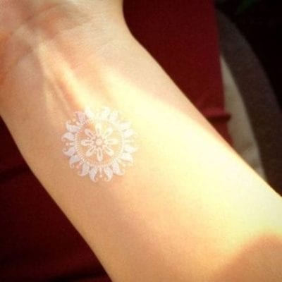 riesgo tatuajes blancos riesgo tatuajes blancos