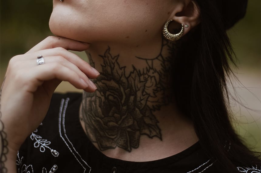 tatuaje madre cuello tatuaje madre cuello